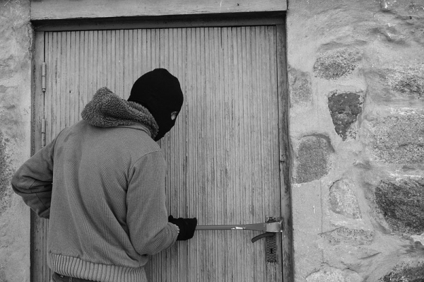  Zloděj se vloupal  do rodinného domu v obci Sedlnice