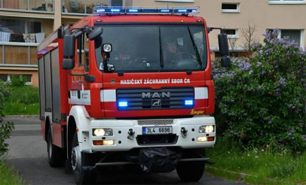 Škody za 800 tisíc korun způsobil požár bytu ve Frýdlantu nad Ostravicí, avakuováno bylo 30 osob