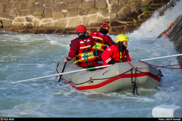 Ve splavu řeky Ostravice utonuli tři mladíci
