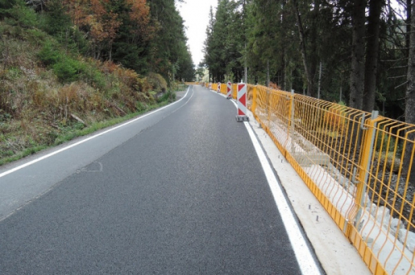Rekonstrukce silnice k Pradědu jde do finiše. Turisté i podnikatelé už mohou mezi Hvězdou a Ovčárnou jezdit po celý den