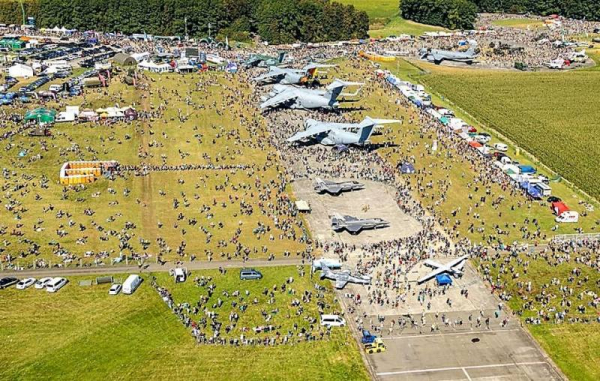 AČR: Dny NATO v Ostravě navštívilo 185 tisíc lidí, k vidění byly i stroje F-35